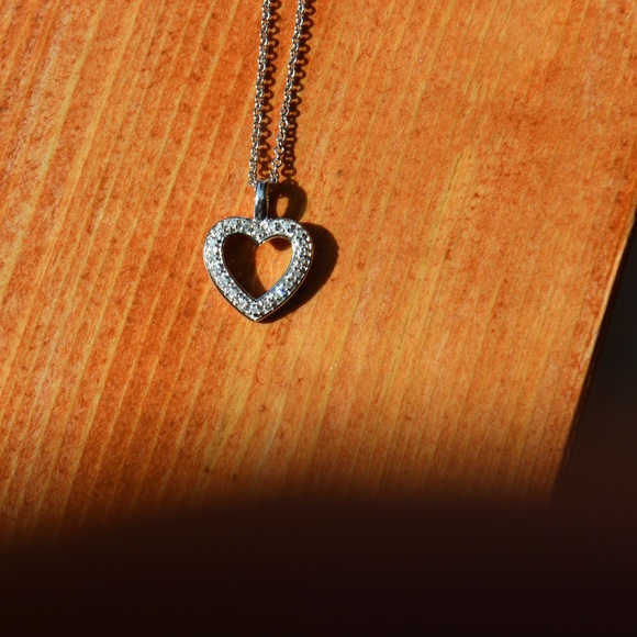 White Diamond Heart Necklace with 18" Sterling Silver Chain - Gift Box Included - Picture 6 of 7
